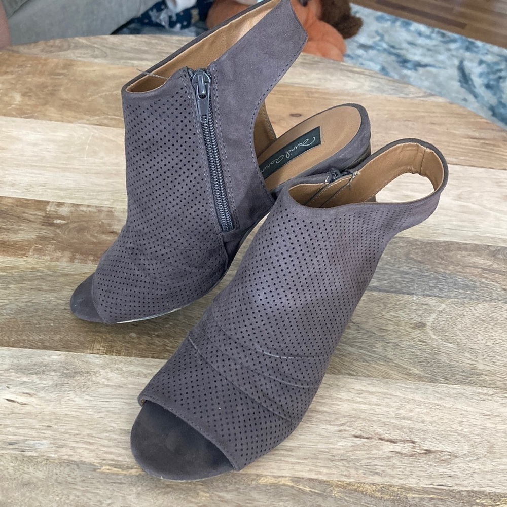 David Aaron shoes size 8.5 sandal bootie